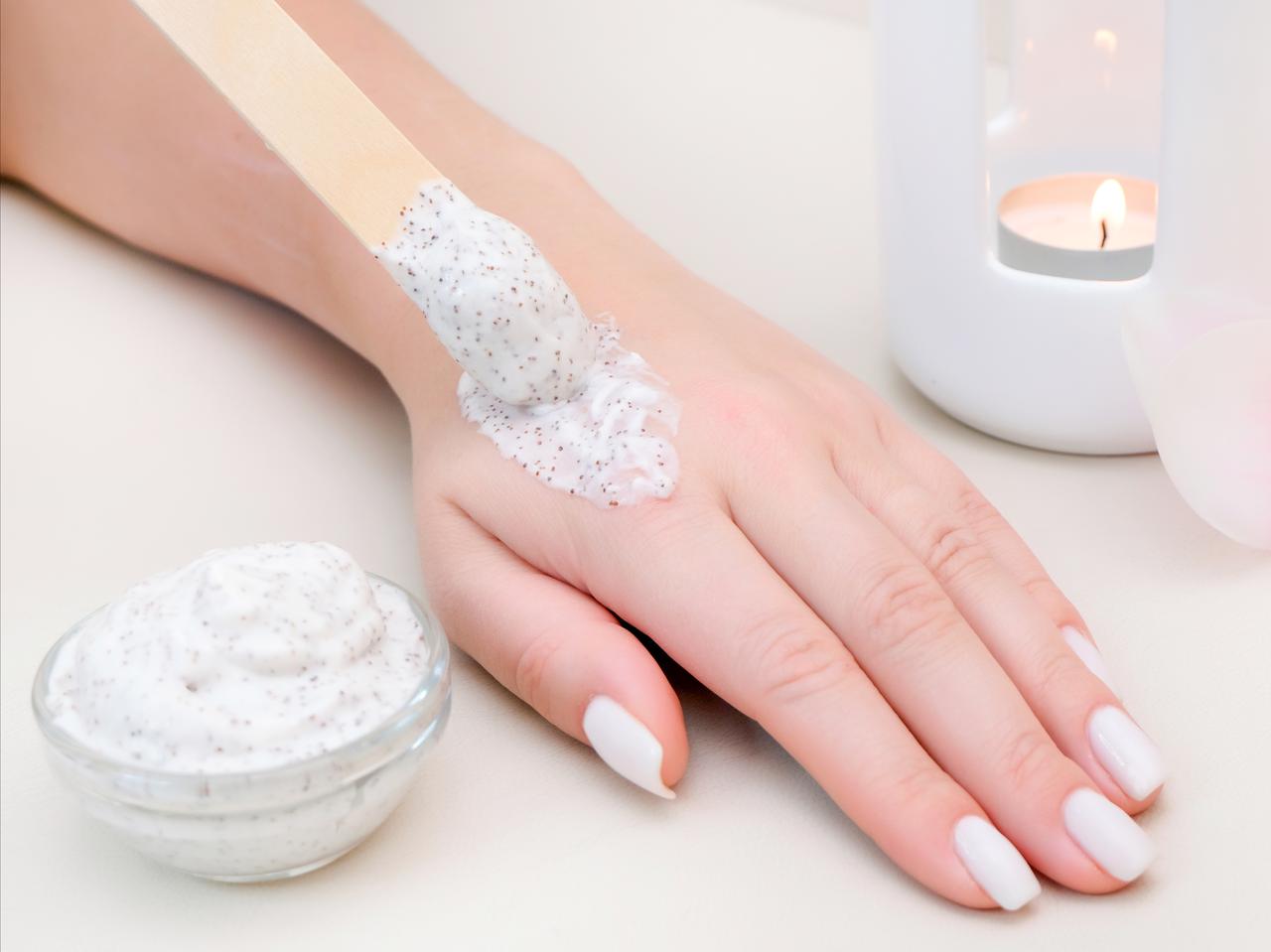 「プラスα」でしっとり手肌に！ハンドケアで使うべき3つのアイテム