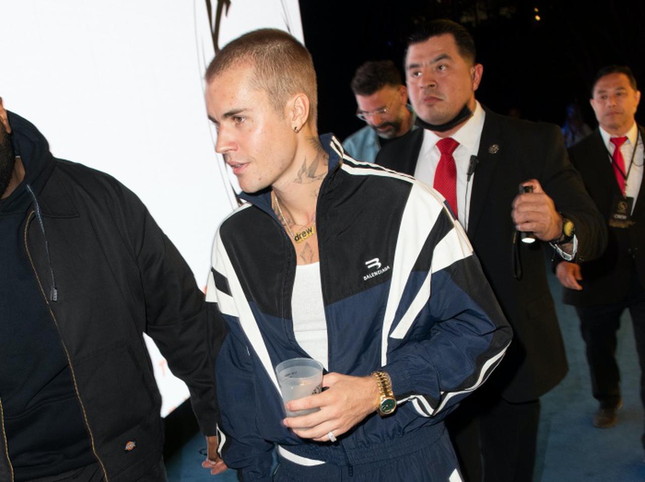 ジャスティン・ビーバー主催のパーティー会場付近で銃撃事件、コダック・ブラックが負傷