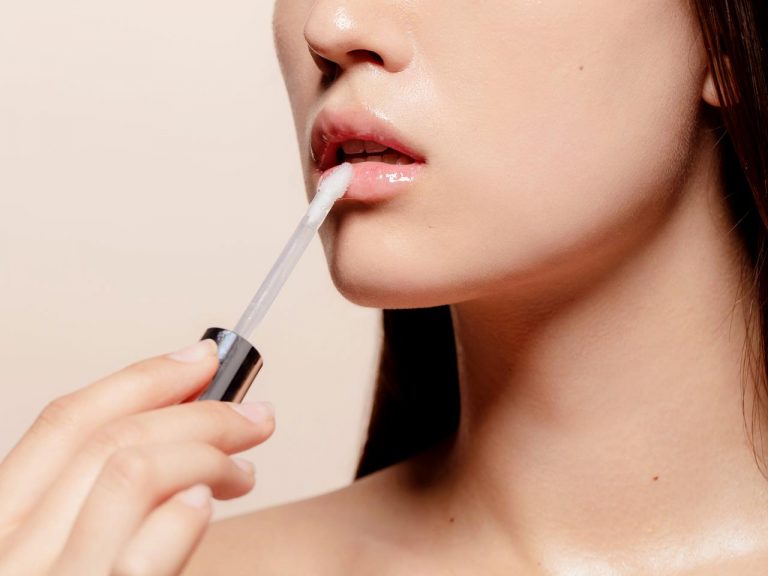リップグロスの決定版!セレブのメイク担当も愛用する優秀アイテム4選