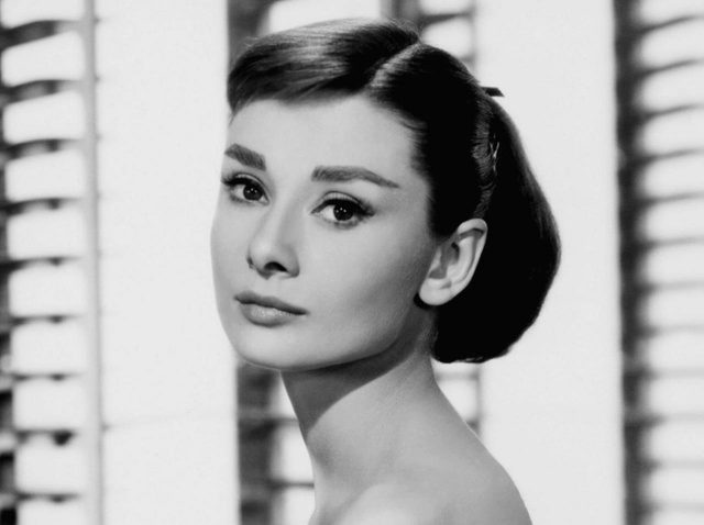 オードリー・ヘプバーンが好きだったアクセサリーや色、好きではなかったものは？