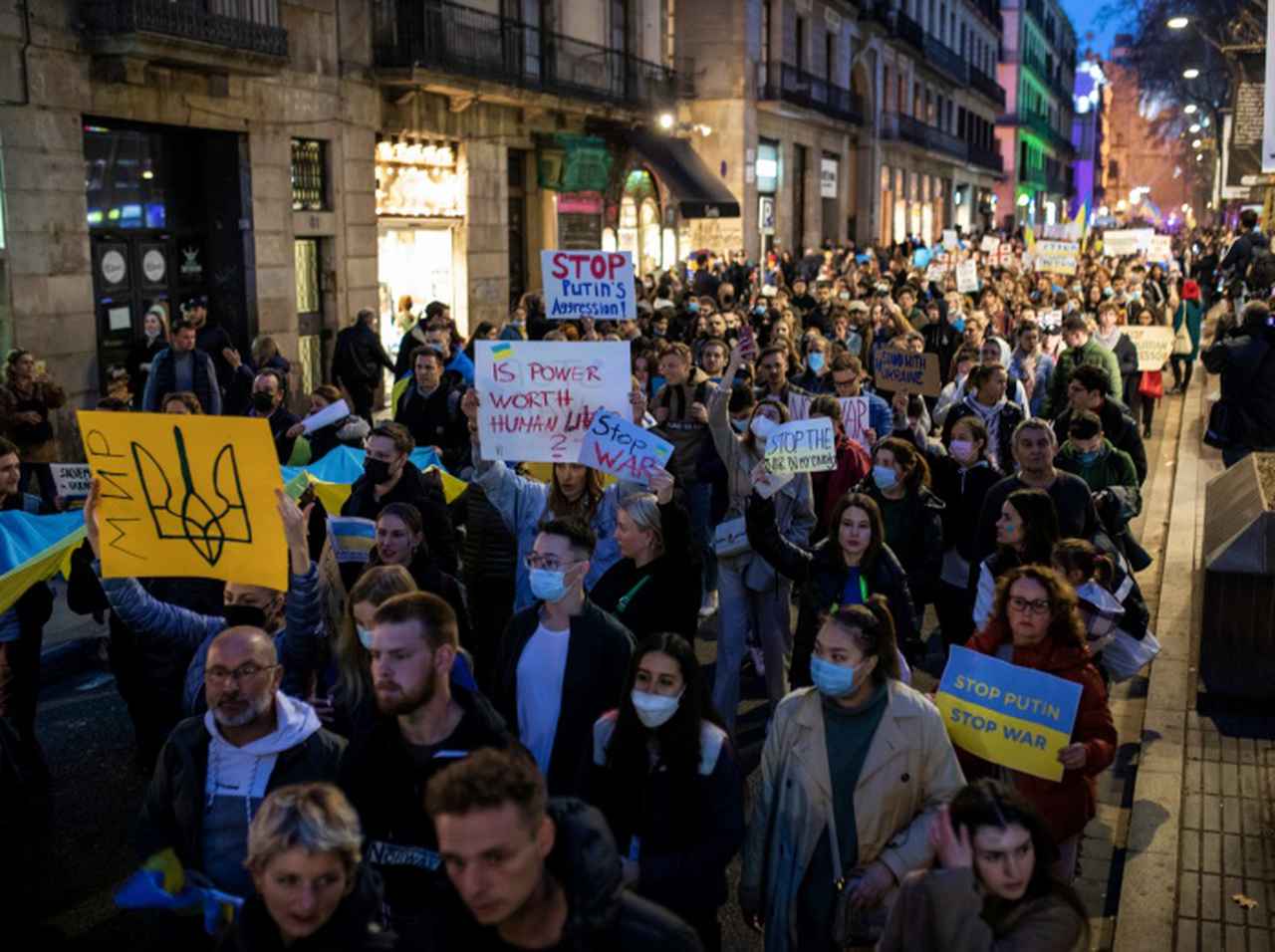 【写真特集】世界各地で反戦デモ ロシアによるウクライナ侵攻を受け