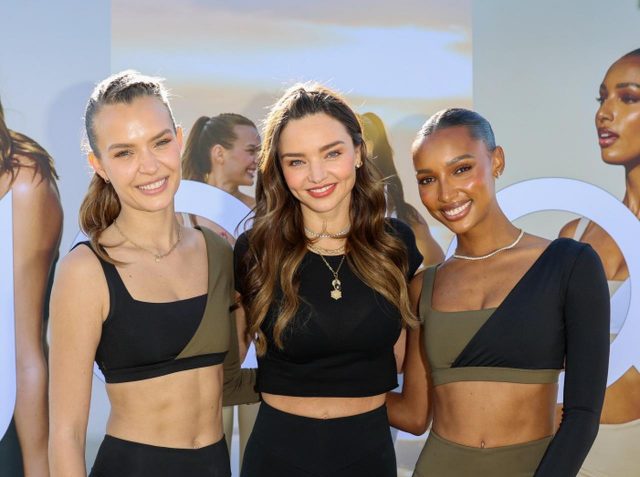 ミランダ・カーが1,300万人に紹介！後輩ヴィクシーモデルのビジネスを全力応援