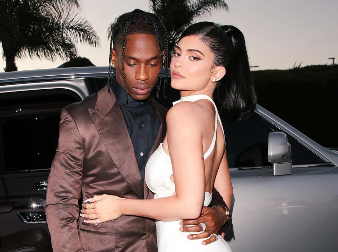 カイリー・ジェンナー、息子のミドルネームにトラヴィス愛