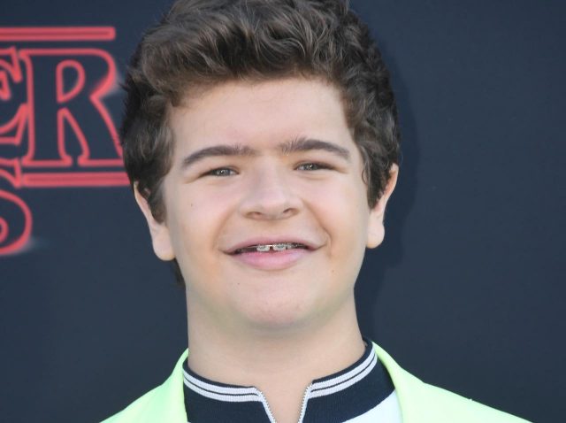 『ストレンジャー・シングス』ダスティン役、鎖骨頭蓋異形成症で「大人たち」に酷い言葉を向けられた過去を明かす