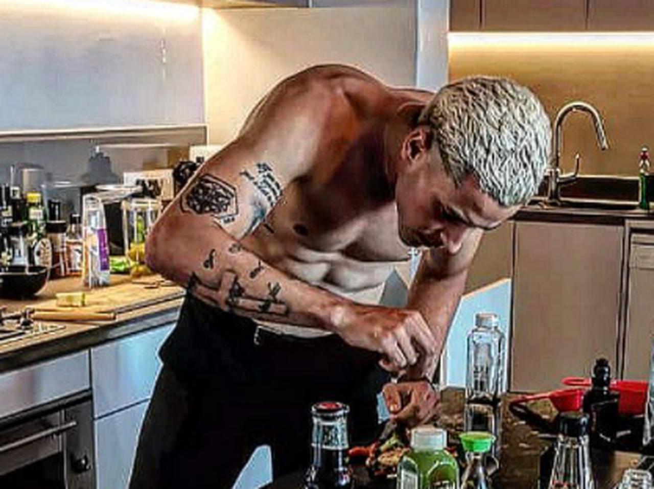 実写版『ONE PIECE』のサンジ役が「料理をする姿」が最高！期待膨らむ