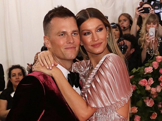 トム・ブレイディが引退！妻ジゼル・ブンチェンが「将来どうなるかワクワクしている」