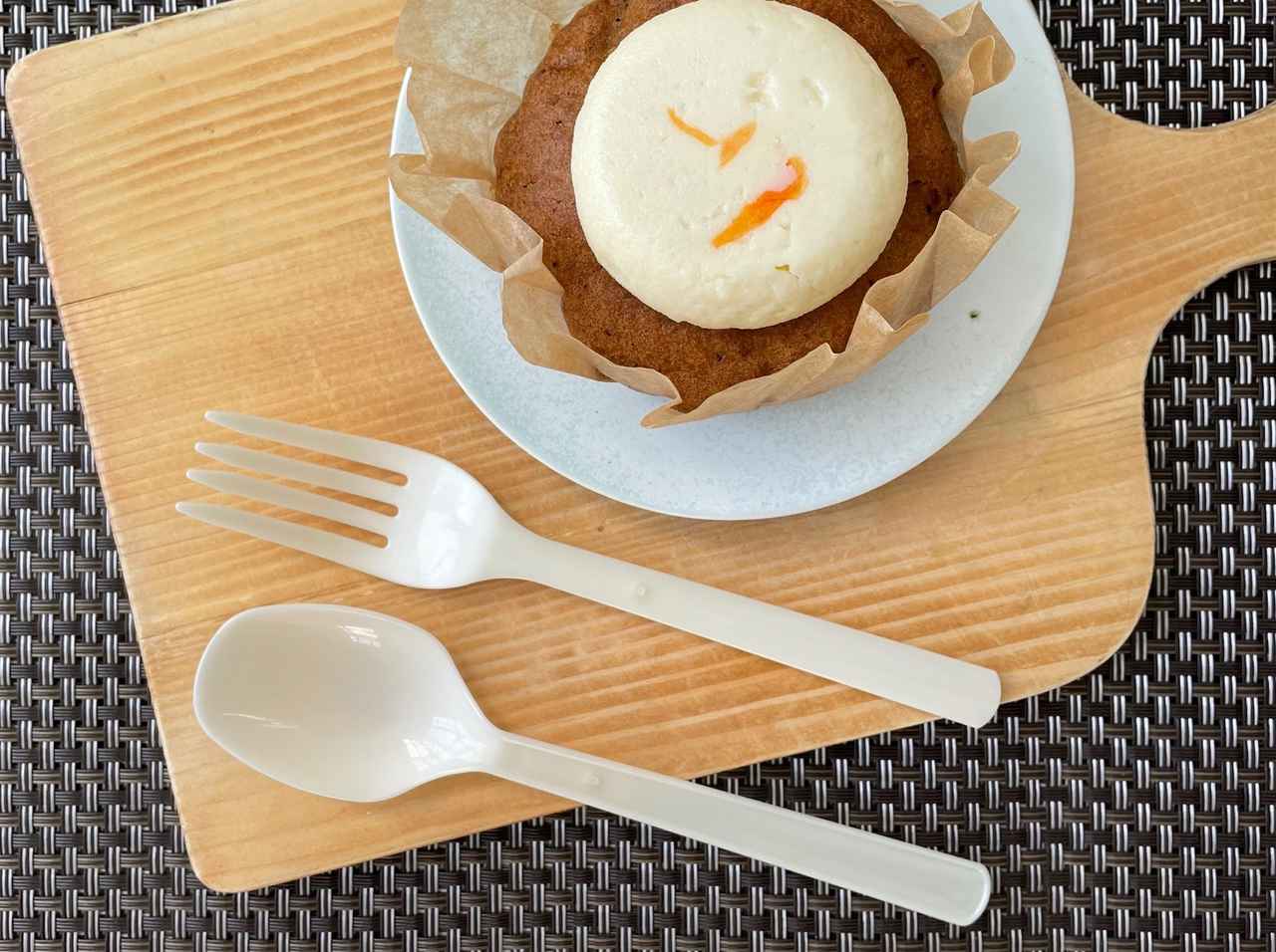 オーガニックスーパーのビオセボン、カトラリーを環境に配慮した素材に変更