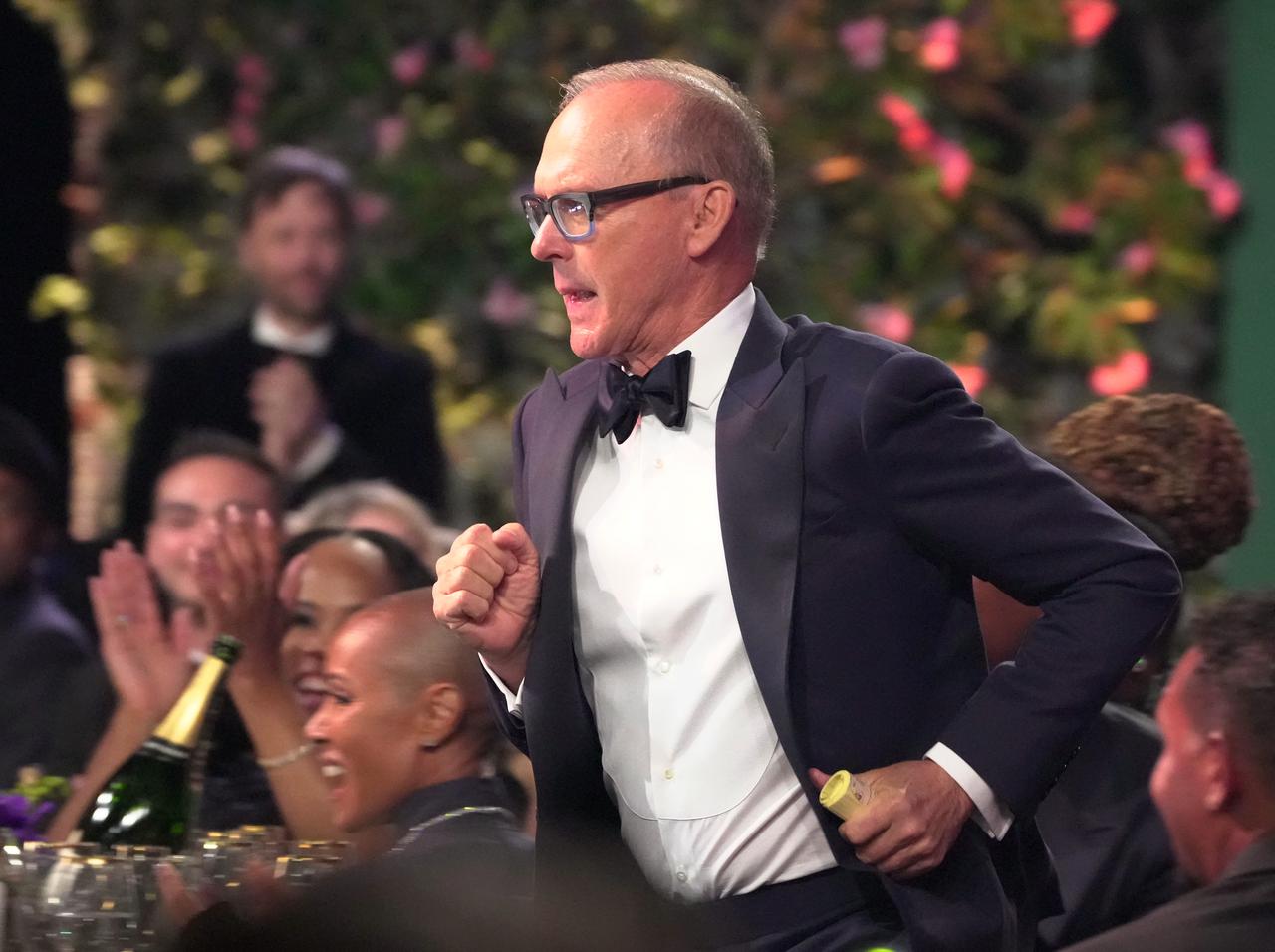 「トイレが混みすぎ」で主演男優賞俳優が壇上に来ない！バットマン俳優の対応に会場歓喜