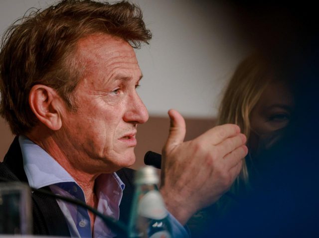 ウクライナ滞在中のショーン・ペン、ロシア軍による侵攻は「残酷な過ち」