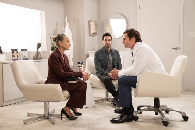 【第6話レビュー】『AND JUST LIKE THAT… / セックス・アンド・ザ・シティ新章』キャリーのネームネックレスが再び！