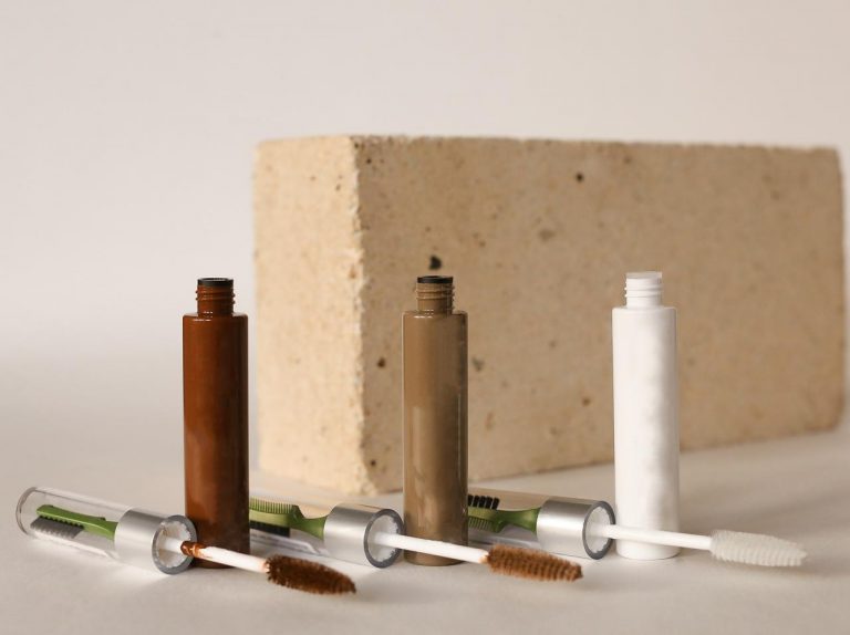 透明マスカラでまつげメイクを格上げ!メイクのプロが教える2通りの重ね塗り術