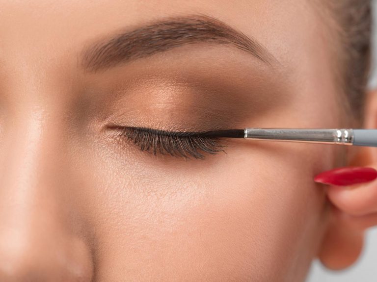 インサイドラインがにじむ!パンダ目を予防する“ひと手間”とは