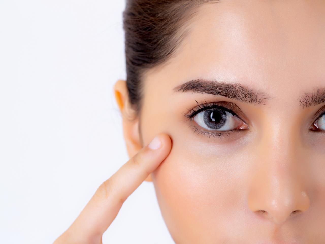 見た目年齢が変わる!プロが教える「リフトアップメイク」3つ