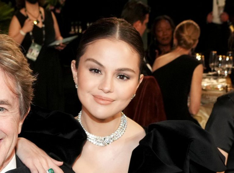 セレーナ・ゴメス、SAGアワードで久々に“ディズニー・チャンネル出身の友人”と再会