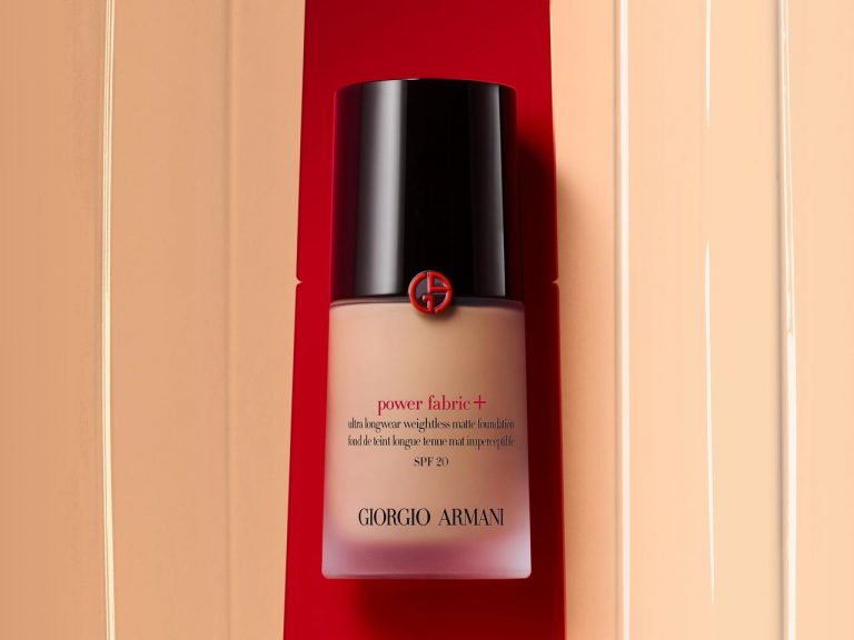 アルマーニ ビューティの人気リキッドファンデが進化！「パワー ファブリック ファンデーション ＋」として新登場