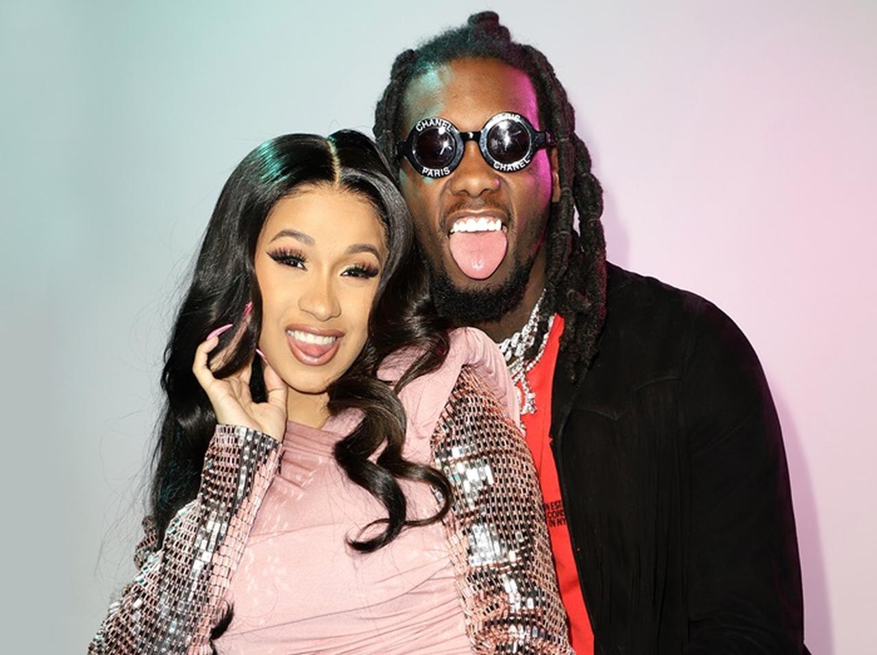 カーディ・Bとオフセット、バーバリーとシュプリームのコラボアイテムでカップルコーデ!