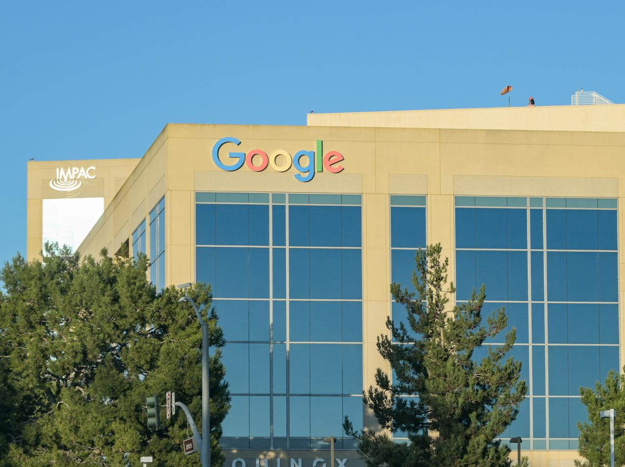 Googleの社員も分からない事は“ググる”?→回答:「驚くべき…」