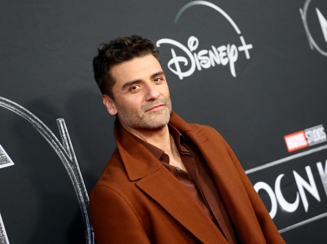 「ゲイ、ゲイ、ゲイ」と連呼しながらディズニーに「ゲイと言ってはいけない法案」への強い対応を要望、MCU主演俳優