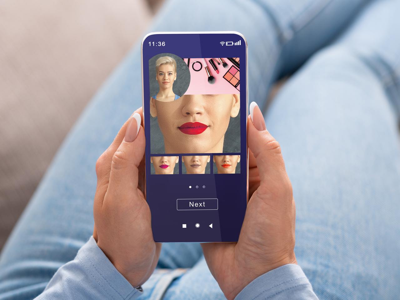 「アプリ」で憧れの小顔をGET!自分の顔型にあったシェーディングの入れ方がわかると話題