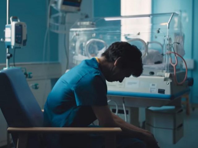 『007』ベン・ウィショーが産婦人科医に、コメディヒューマンドラマ『This Is Going To Hurt』に絶賛の嵐