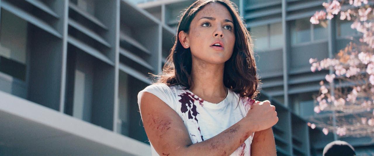 「君を美しく撮らないからね」とマイケル・ベイ監督に言われた、アクション大作『アンビュランス』が描く女性像をエイザ・ゴンザレスが語る【インタビュー】