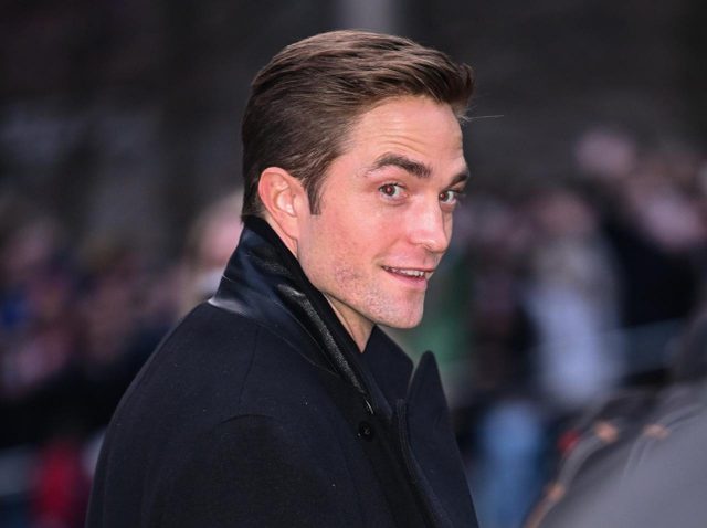 ロバート・パティンソン、『ザ・バットマン』のセットから「盗んだもの」がツッコミどころ満載