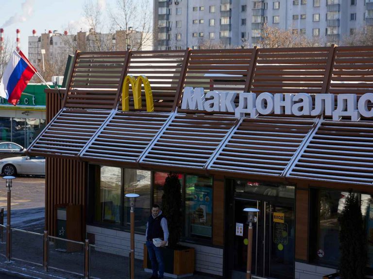 マクドナルドが好きすぎるロシア、現在の「冷蔵庫の様子」に“それは腐るだろ！”