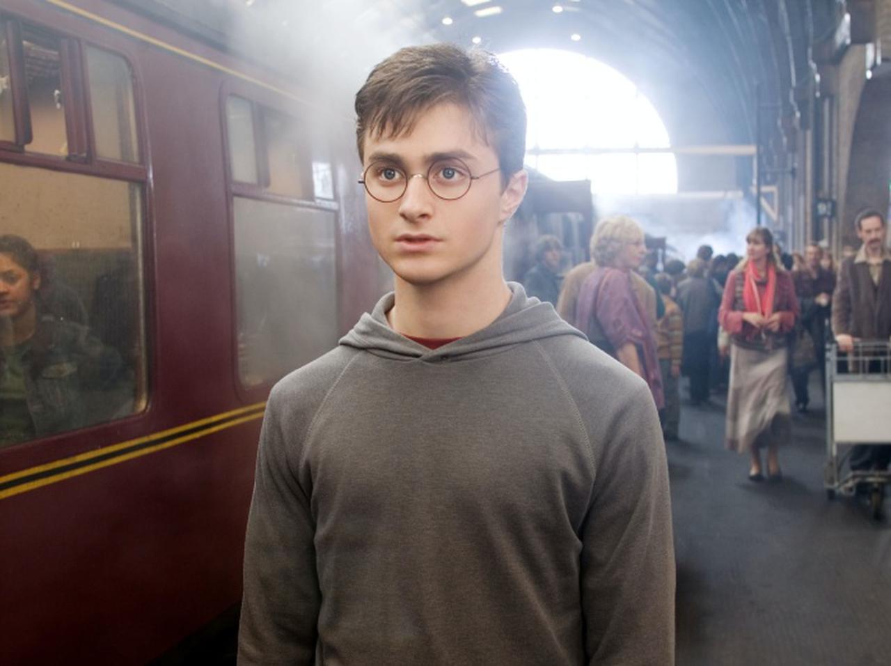 ダニエル・ラドクリフ、『ハリー・ポッターと呪いの子』が映画化されたら出る?の「答え」が“天国と地獄”