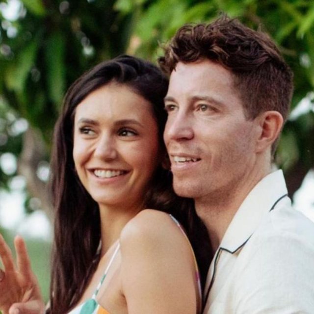 ショーン・ホワイトが早くも「引退生活」を満喫、人気女優の恋人とビーチで“PDA”