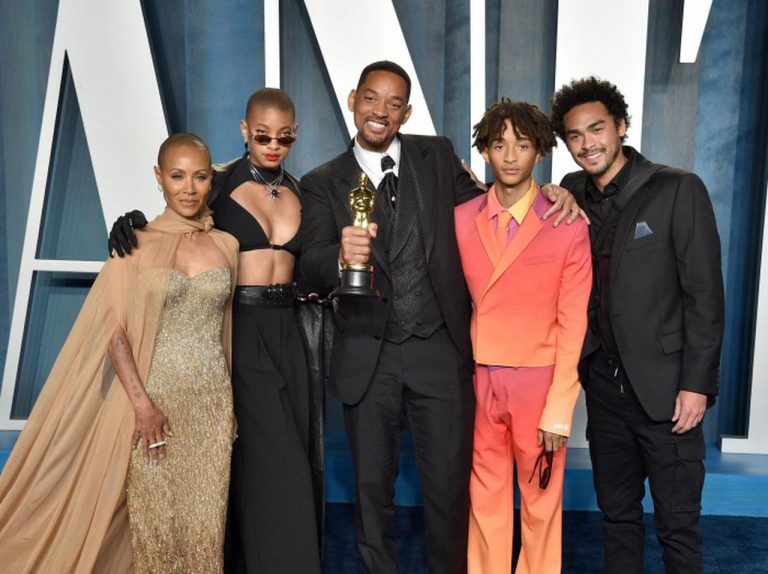 ビンタ騒動後にダンス、ウィル・スミスは家族揃ってアフターパーティーで受賞をお祝い【アカデミー賞】