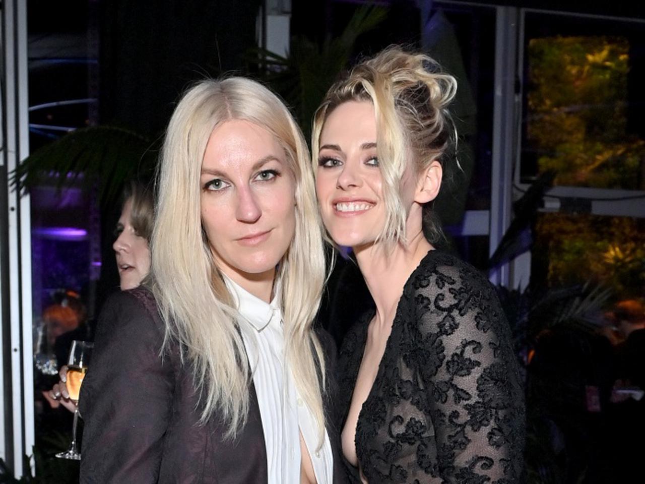 婚約者との“キス寸前”写真が絵になる！クリステン・スチュワートが32歳に