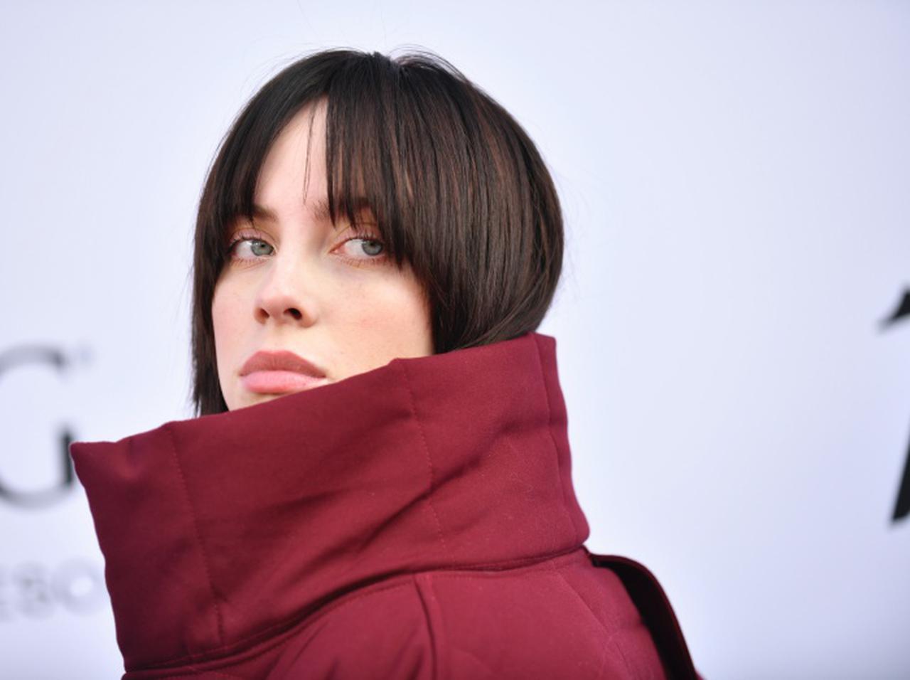 ビリー・アイリッシュがナイキのエアフォース1とコラボ！日本発売日も決定