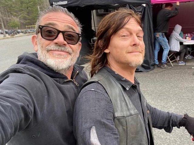 『ウォーキング・デッド』最終章、ニーガンとハーシェルの場面で「スマホ」が映り込むミス！その“場所”は…