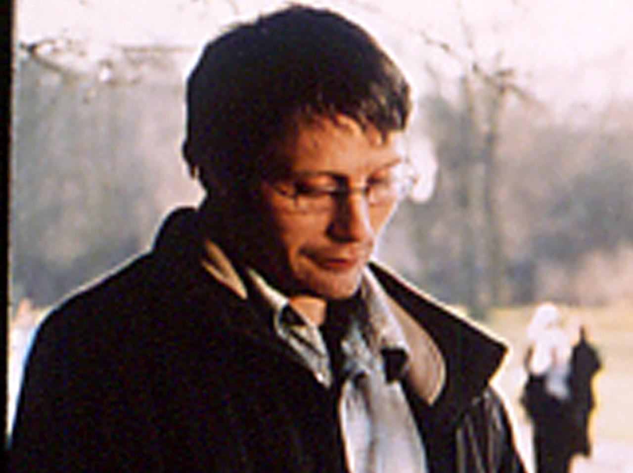 マッツ・ミケルセンの若い頃がかっこよすぎるのだが…?ロン毛!色気!幼少期はおかっぱ頭