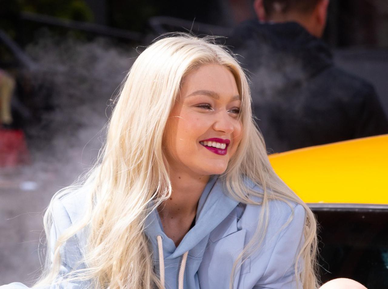 まるで現代のシンデレラのよう！ジジ・ハディッドの撮影現場に突撃