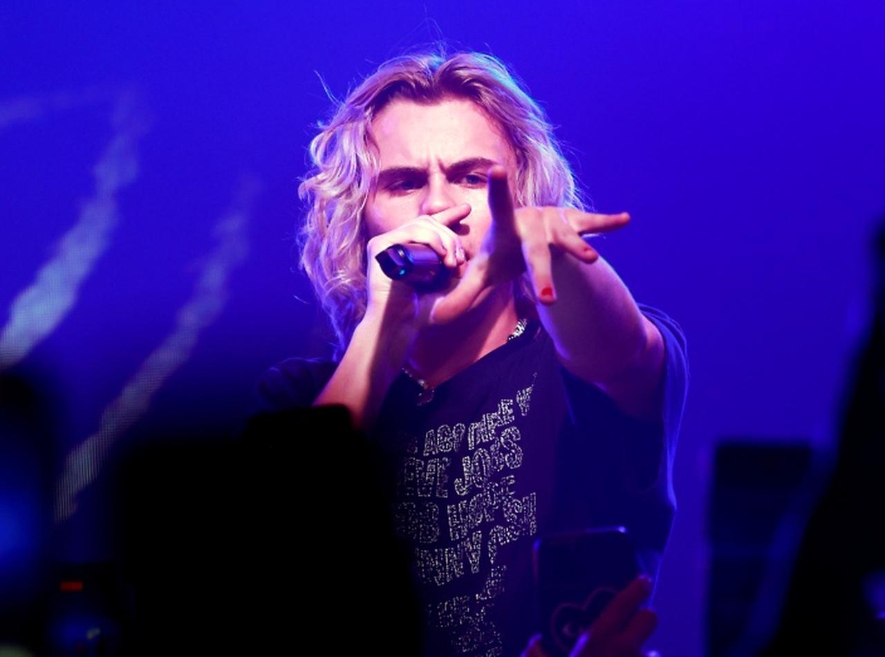 ザ・キッド・ラロイがコンサートを一時中断、何が起こった？