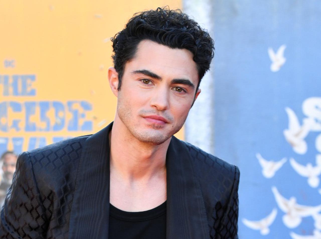 ヴィクトリアズ・シークレット、初の男性モデルは「日本の血を引くハリウッド俳優」!