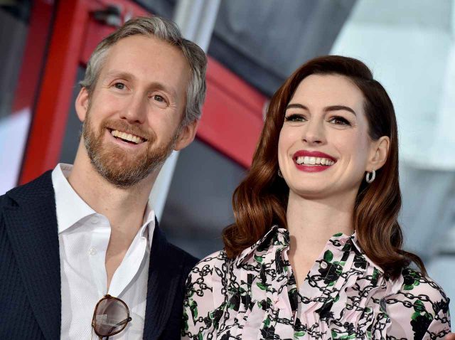 アン・ハサウェイ、元彼が詐欺で逮捕された後に現夫を「信じた」ことについて思いを明かす