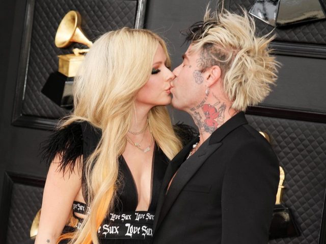 【特集】アヴリル・ラヴィーンが恋人モッド・サンと婚約！2人のこれまでを振り返り