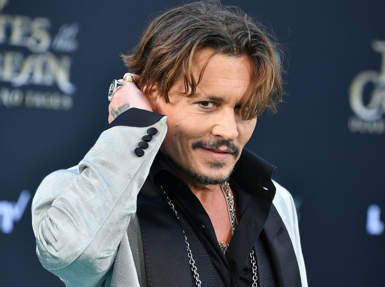 ジョニー・デップ、元妻と共用のベッドに残された「排泄物」を見て“笑ってしまった”ワケ