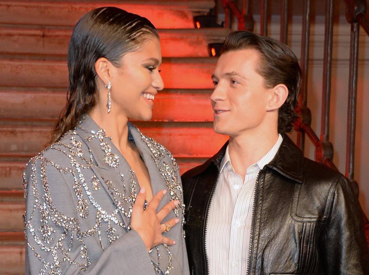 トム・ホランド、仕事の合間にゼンデイヤに「伝えたこと」が悶絶もの