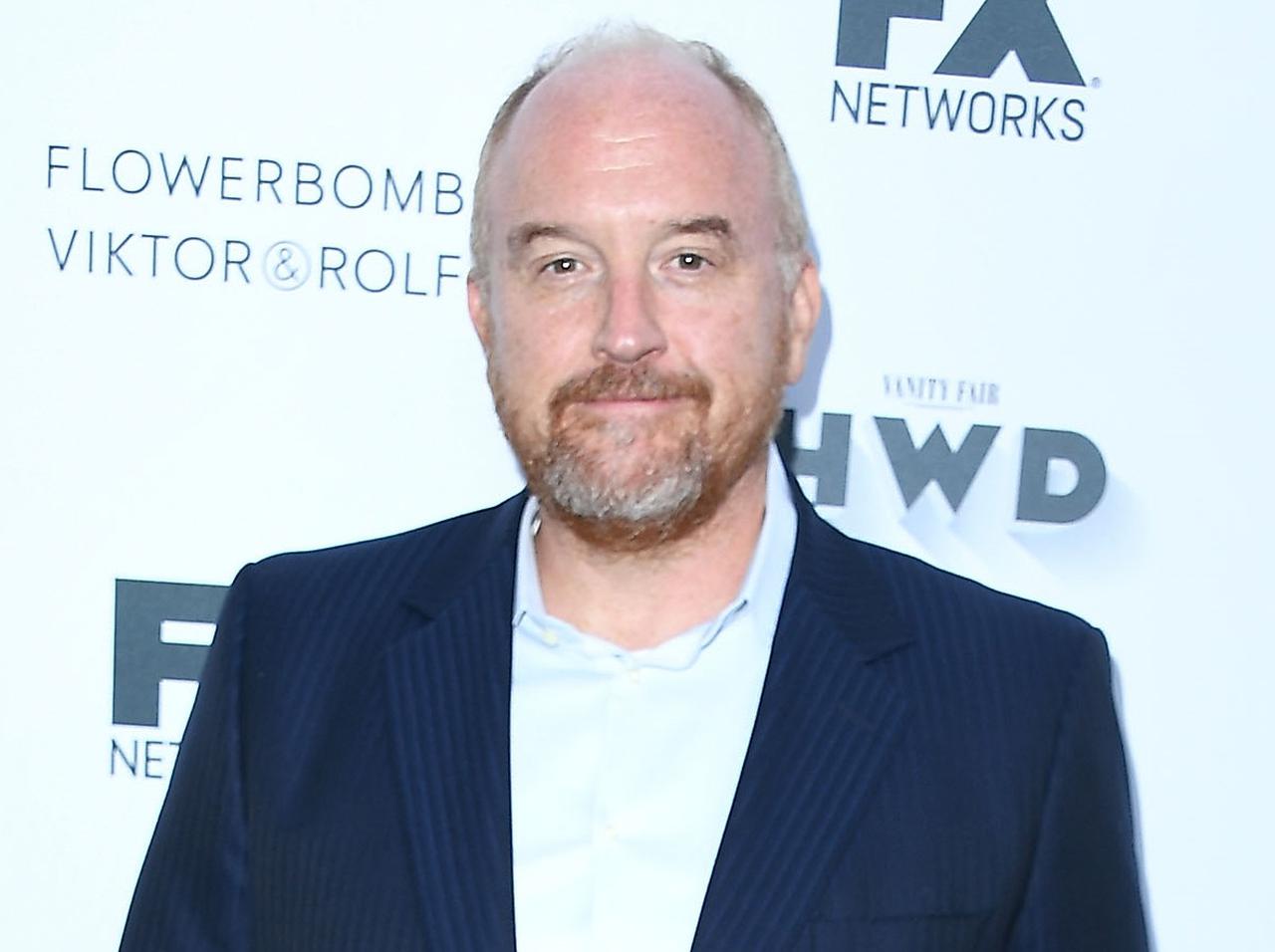 女性への性暴力で告発された男性コメディアンがグラミー賞を受賞、批判高まる