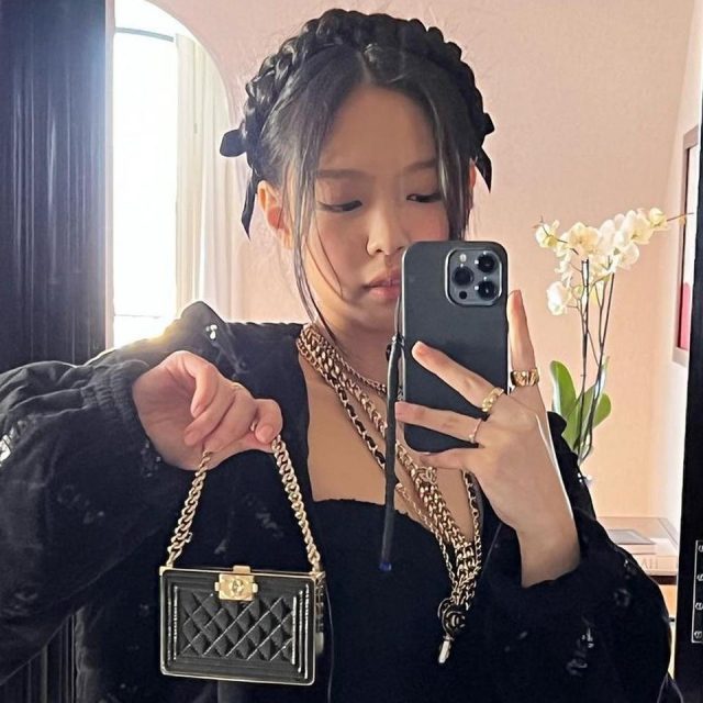 BLACKPINKジェニーの「三つ編みカチューシャ」が可愛い！簡単キレイな作り方をプロが伝授