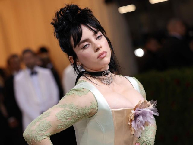 ビリー・アイリッシュ、ドレスのこだわりポイントがさすが【メットガラ2022】
