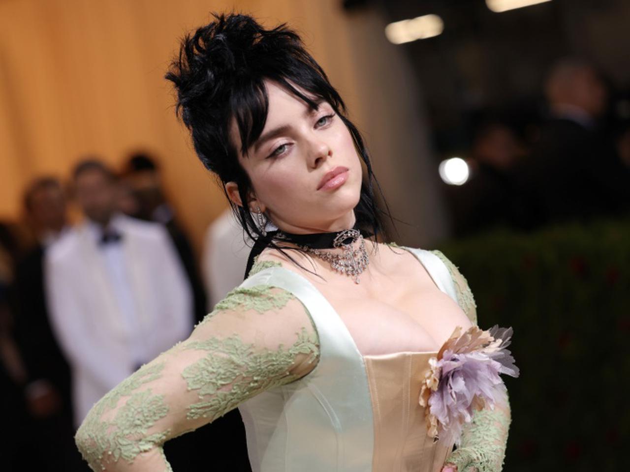 ビリー・アイリッシュ、ドレスのこだわりポイントがさすが【メットガラ2022】