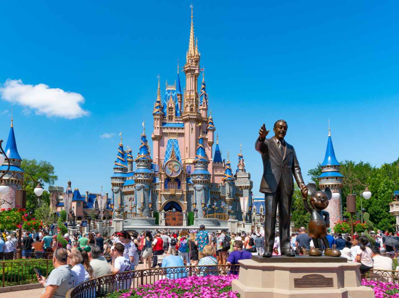 ディズニーランドのキャストが使う「言葉」には『裏』がある、“大切なお客様”には残念な意味が