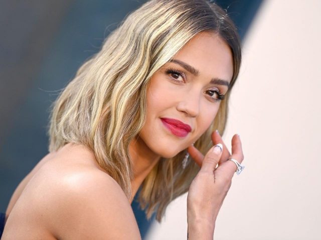 ジェシカ・アルバは“脱がない主義”、過去のヌードシーンは「ニセモノ」だった