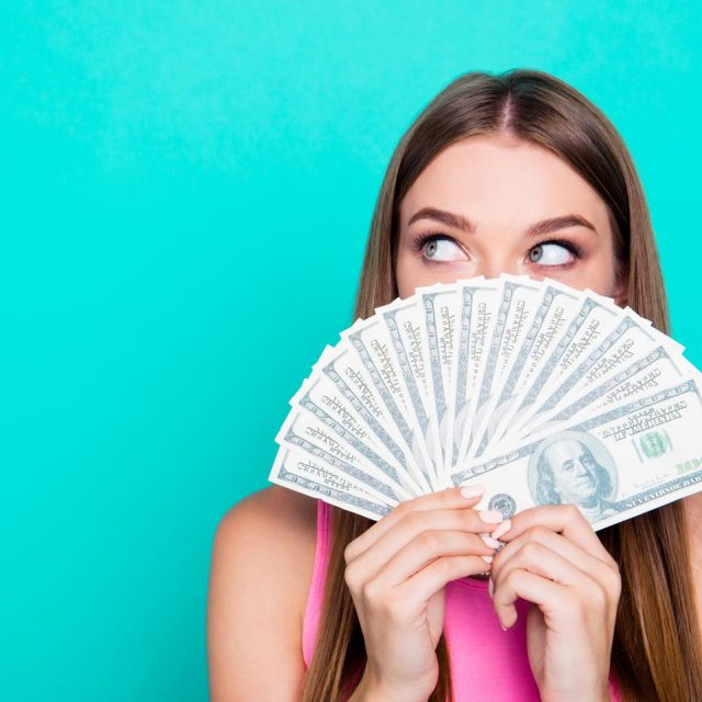 セレブの美容代はいくら？プチプラから超高級まで愛用コスメを一挙ご紹介
