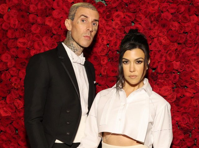 妊娠するために週4で精液を飲むように医師からアドバイスをもらう、コートニー・カーダシアン