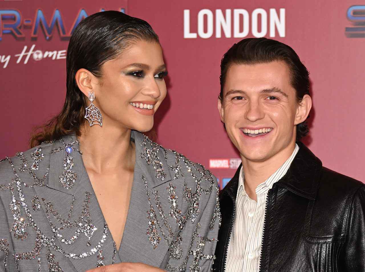 ゼンデイヤとトム・ホランド、仲良くリンクコーデでデート